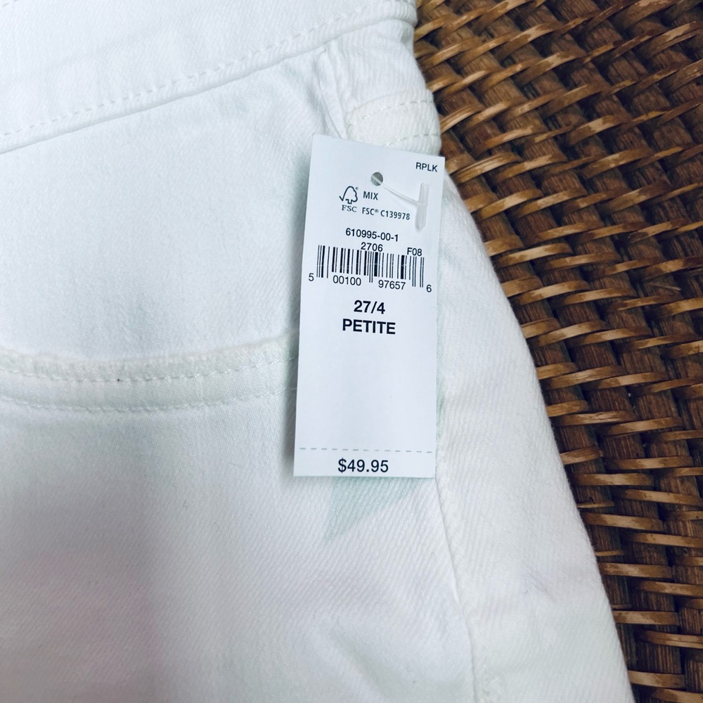 New Gap white shorts GIRLFRIEND MID RISE 27/4P new with tags - Picture 7 of 7